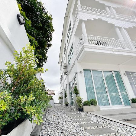 The White House Rachamankha เดอะ ไวท์เฮ้าส์ ราชมรรคา Hostel Chiang Mai Exterior photo