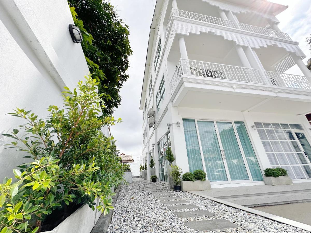The White House Rachamankha เดอะ ไวท์เฮ้าส์ ราชมรรคา Hostel Chiang Mai Exterior photo