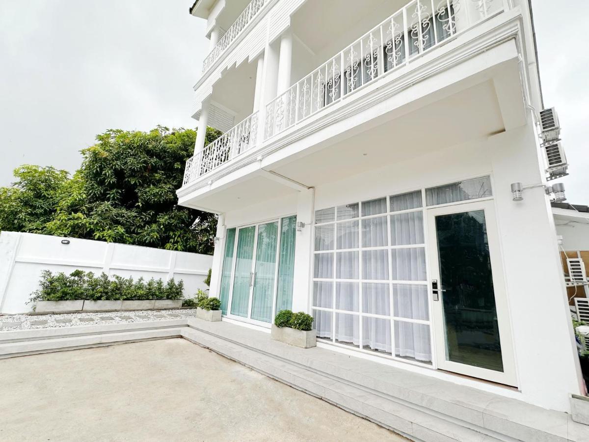 The White House Rachamankha เดอะ ไวท์เฮ้าส์ ราชมรรคา Hostel Chiang Mai Exterior photo