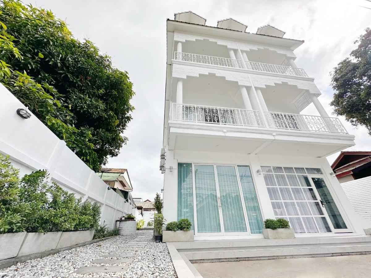 The White House Rachamankha เดอะ ไวท์เฮ้าส์ ราชมรรคา Hostel Chiang Mai Exterior photo