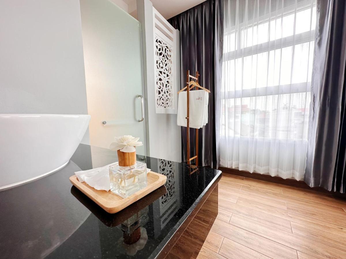 The White House Rachamankha เดอะ ไวท์เฮ้าส์ ราชมรรคา Hostel Chiang Mai Exterior photo