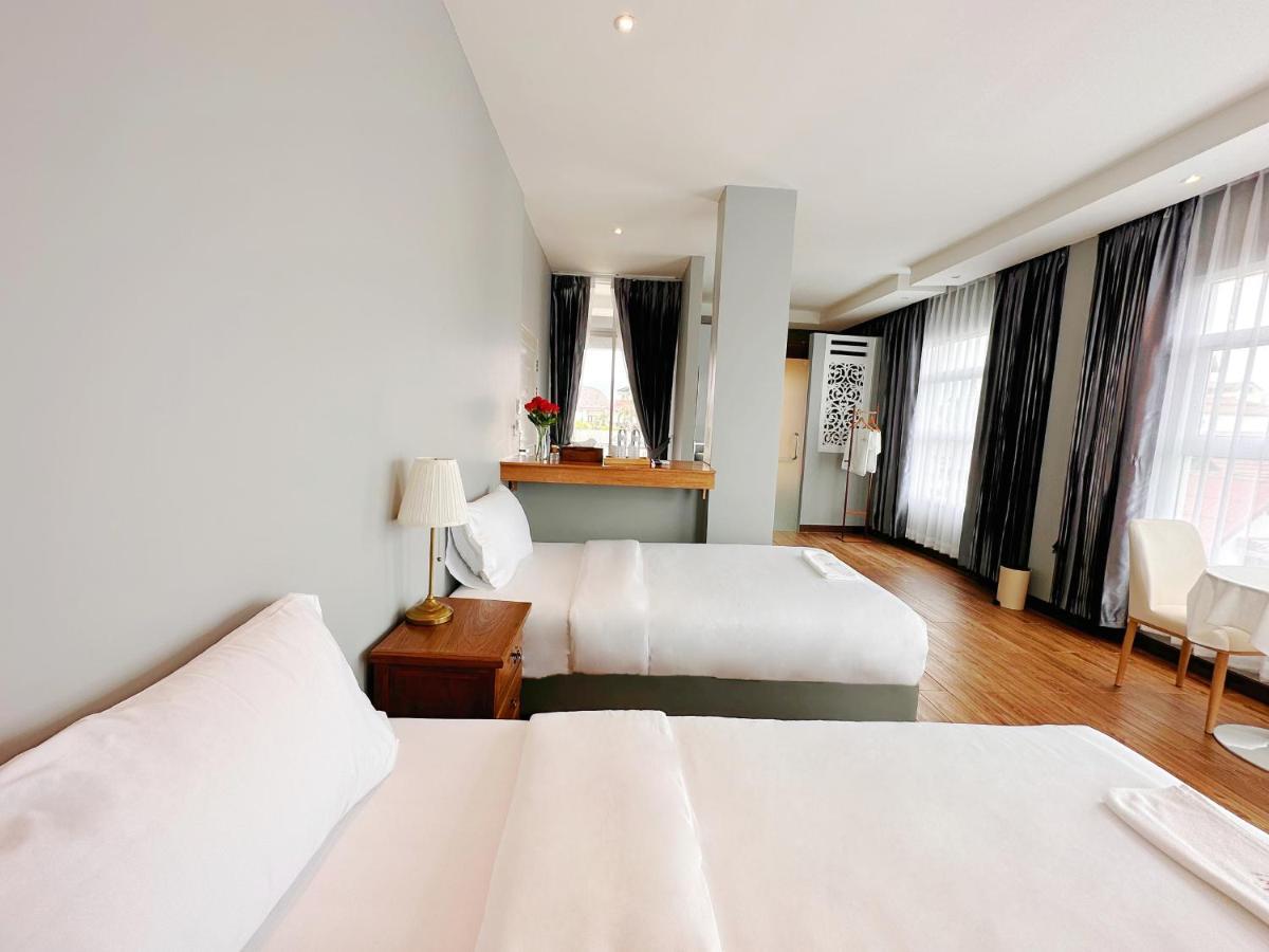 The White House Rachamankha เดอะ ไวท์เฮ้าส์ ราชมรรคา Hostel Chiang Mai Exterior photo