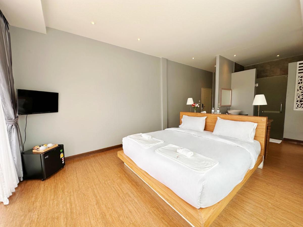 The White House Rachamankha เดอะ ไวท์เฮ้าส์ ราชมรรคา Hostel Chiang Mai Exterior photo